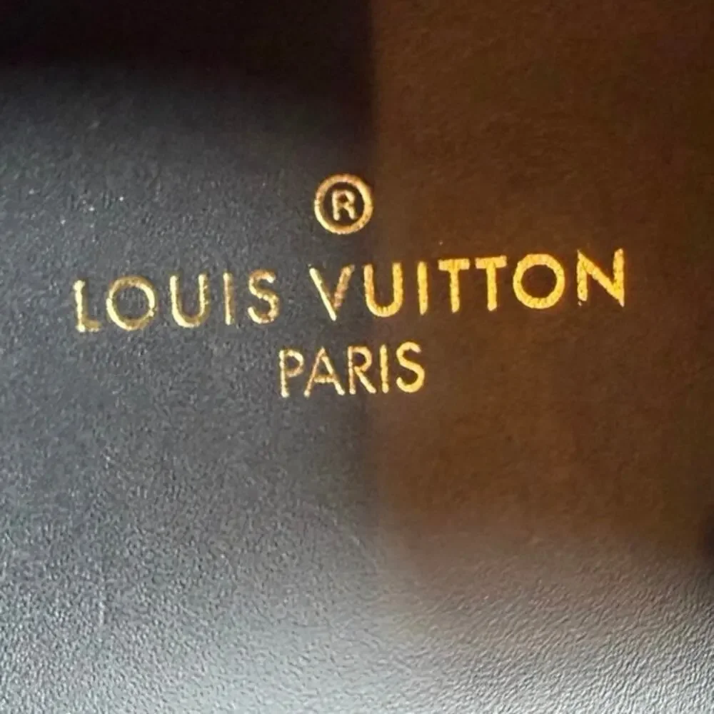 Louis Vuitton size 8lv